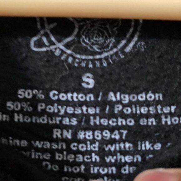 Selena Crewneck - Picture 3 of 3